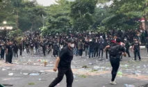 May Day Jateng: Aksi Damai di Depan Kantor Gubernur Berakhir Tertib hingga Petang