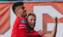 Mees Hilgers Perpanjang Kontrak di FC Twente hingga 2027 Setelah Situasi Kontrak Tidak Menentu