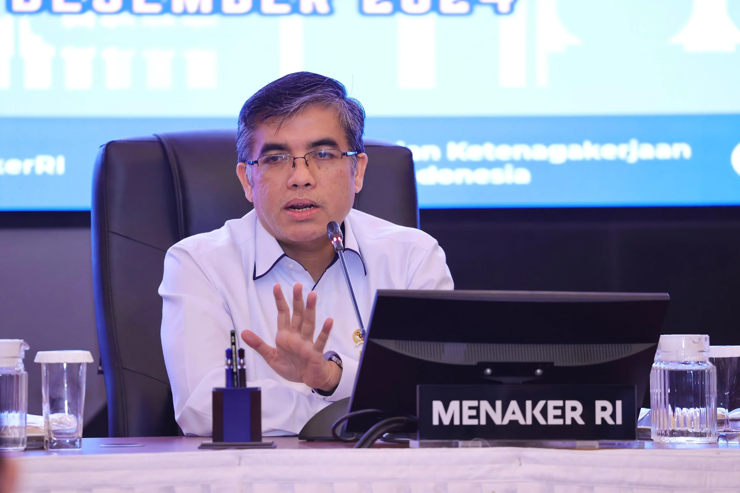 Menaker Yassierli Dorong BPJS Ketenagakerjaan Jadi Penggerak Utama K3 di Indonesia
