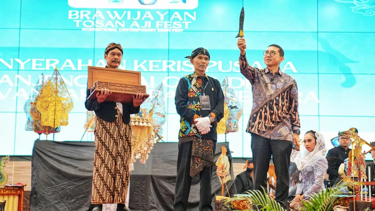 Menbud Fadli Zon Umumkan LSP Keris Indonesia Perkuat Standar Profesi Perkerisan