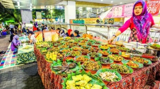 Menelusuri Ragam Kuliner di Kawasan Blok M, Dari Kedai Legendaris Hingga Jajanan Kekinian
