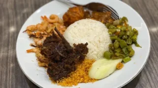 Menggoyang Lidah: 3 Kuliner Legendaris Pilihan ShopeeFood yang Patut Dicoba di Surabaya