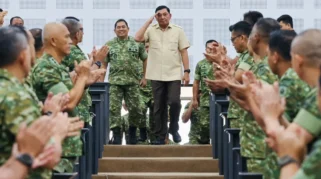 Menhan Beri Pembekalan Strategis tentang Kepemimpinan dan Strategi Pertahanan di Sesko TNI