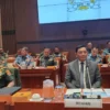 Menhan Sjafrie Sjamsoeddin Bahas Keamanan Global di Rapat Komisi I DPR RI