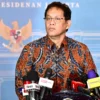 Menkeu Purbaya Buktikan Sehat dengan Video Renang, Isu Rawat Inap Rumah Sakit Dipatahkan