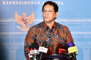 Menkeu Purbaya Buktikan Sehat dengan Video Renang, Isu Rawat Inap Rumah Sakit Dipatahkan