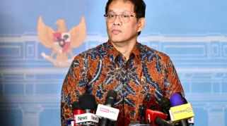 Menkeu Purbaya Buktikan Sehat dengan Video Renang, Isu Rawat Inap Rumah Sakit Dipatahkan
