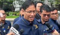 Menkeu Purbaya Unggah Video Renang, Bantah Isu Rawat Inap di Rumah Sakit