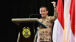 Menteri ESDM Tegaskan Kebijakan Ekspor Satu Pintu Tidak Berlaku untuk Sektor Migas