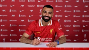 Mohamed Salah Tolak Tawaran Saudi, Pilih Bertahan di Eropa dan Siapkan Kepindahan dari Liverpool