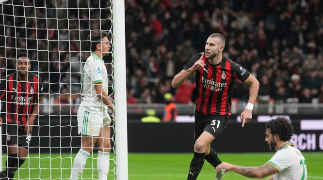 Napoli, Milan, Juventus, Roma, dan Como Bersaing Ketat di Puncak Klasemen Serie A untuk Tiket Liga Champions dan Liga Europa