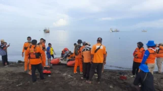 Nelayan Pancing Kusnadi yang Hilang di Perairan Situbondo Ditemukan Selamat