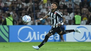Neymar Minta Maaf Usai Tampar Robinho Jr di Latihan Santos FC