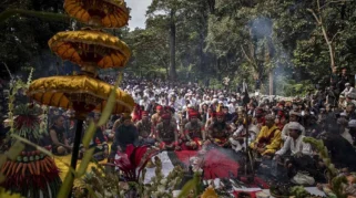 Ngertakeun Bumi Lamba: Ritual Adat Sunda yang Menyatukan Alam dan Manusia