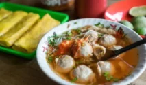 Nikmati Sensasi Autentik Bakso Solo Asli Sampurna Jember, Kuliner Legendaris Sejak 1980 yang Tetap Eksis Hingga Kini