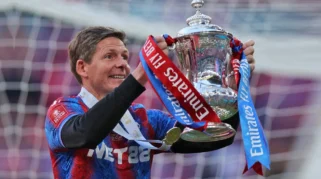 Oliver Glasner Tutup Masa Jabatan dengan Kemenangan Gemilang di UEFA Conference League