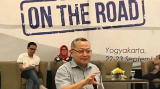 Pakar Ekonomi Sebut Pelemahan Rupiah Berpotensi Mengancam Industri Otomotif Nasional
