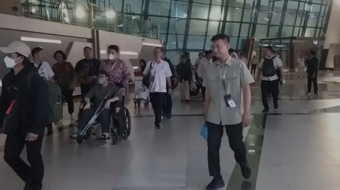 Pantauan Terkini di Bandara Soekarno-Hatta Menyambut Sembilan WNI yang Ditahan Israel