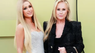 Paris Hilton Tegaskan Tidak Akan Gantikan Kathy Hilton di RHOBH