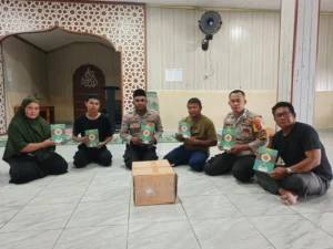 Pasabber Bagikan Ratusan Al-Qur'an, Sambut Hari Bhayangkara di Situbondo