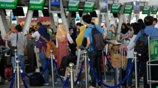 Pemerintah Berhati-hati dalam Penyesuaian Tarif Batas Atas Tiket Pesawat
