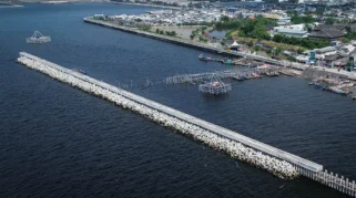 Pemerintah Kaji Giant Sea Wall sebagai Motor Penggerak Ekonomi Baru di Pantura Jawa