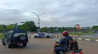 Pemkab Bekasi Segera Tangani Jalan Ambles di Jalur CBL Demi Keselamatan Pengendara