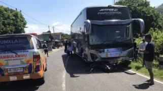 Pemotor Meninggal Dunia Usai Tertabrak Bus di Kalipuro Banyuwangi