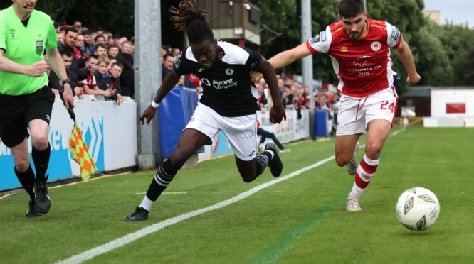 Penalti Kontroversial Bawa Sligo Rovers Imbang St Patrick's Athletic di Showgrounds