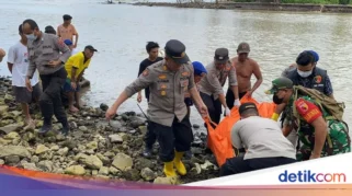 Penemuan Mayat di Pantai Dampar Lumajang Membuat Geger Warga Sekitar