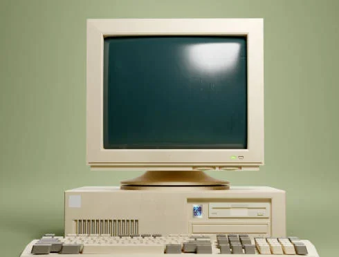 Penemuan Mengagumkan: Lemari Penuh Game PC Box Besar Tahun 90-an Milik Ayah