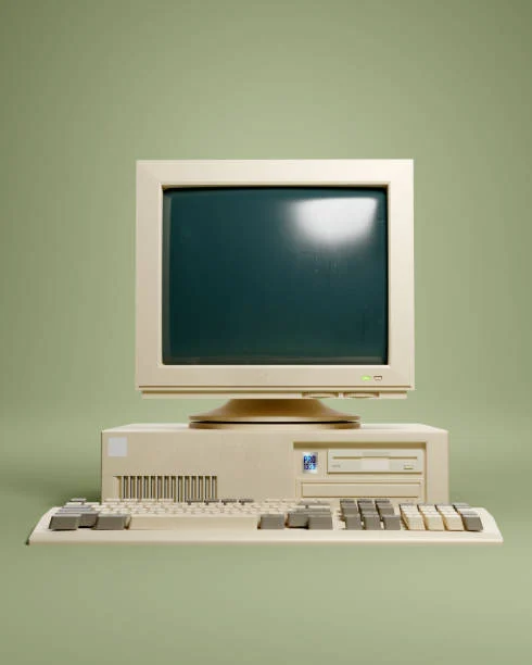Penemuan Mengagumkan: Lemari Penuh Game PC Box Besar Tahun 90-an Milik Ayah