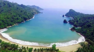 Pengeroyokan di Pantai Wedi Awu, Malang: Polisi Ungkap Kronologi dan Dampaknya