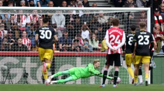 Peran Caoimhín Kelleher dalam Pertahanan Brentford saat Dikalahkan Manchester City 3-0