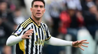 Peranan Ayah Dusan Vlahovic dalam Negosiasi Kontrak dengan Juventus dan Spekulasi Masa Depan Striker Serbia