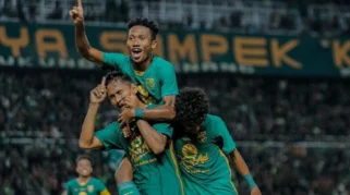 Persebaya dan Arema FC Raih Kemenangan Besar di Pekan 33 Super League 2025/2026