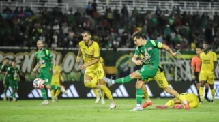 Persebaya Surabaya Menang Telak 7-0 atas Semen Padang di Super League 2025/2026