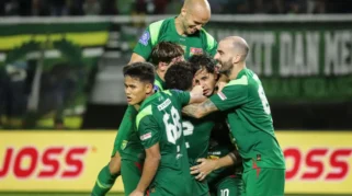 Persebaya Tunjukkan Taji dengan Kemenangan Telak 7-0 di Padang