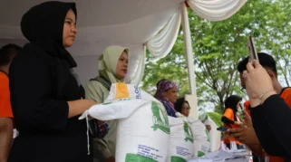 Perum Bulog Perpanjang Program Bantuan Pangan Beras Selama Dua Bulan Menghadapi El Nino