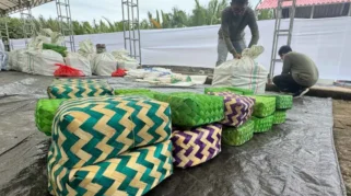 Polije Terapkan Kurban Hijau dengan Besek Bambu Pengganti Plastik