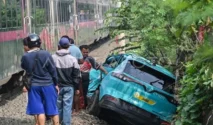 Polisi Tetapkan Sopir Taksi Green SM sebagai Tersangka Kecelakaan KRL di Bekasi Timur