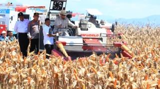 Polres Bojonegoro Ikut Panen Jagung Virtual Bersama Presiden Prabowo