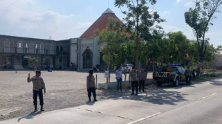 Polres Gresik Tangkap 8 Suporter Fanatik Terkait Kasus Pengeroyokan Brutal di Surabaya