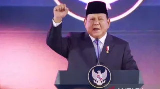 Prabowo Tegaskan Pentingnya Pengelolaan Dana Rp17.000 Triliun di Danantara kepada Dony Oskaria