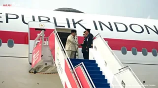 Prabowo Tiba di Tanah Air usai Kunjungan ke Prancis, Disambut Gibran dan Kapolri dengan Kehangatan Nasional