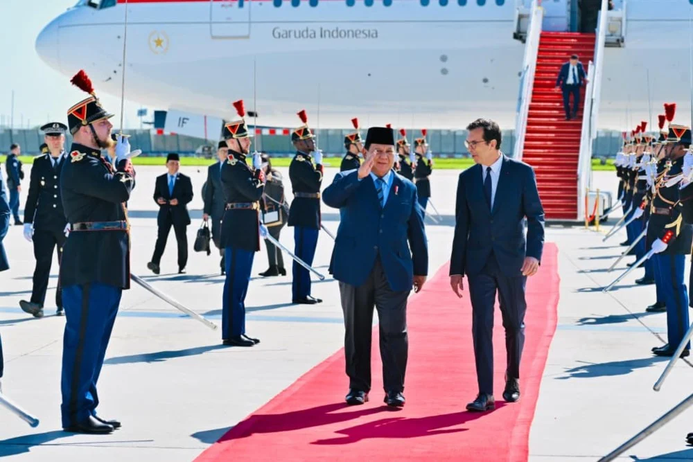 Presiden Prabowo Akan Salat Iduladha Bersama WNI di Paris Saat Kunjungan Kenegaraan