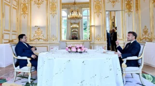 Presiden Prabowo Hadiri Undangan Macron Jamuan Makan Malam di Istana Élysée, Paris