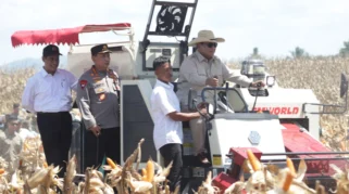 Presiden Prabowo Subianto Resmikan Museum Marsinah dan Hadiri Panen Jagung di Jawa Timur