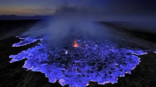 Proses Terjadinya Blue Fire di Banyuwangi