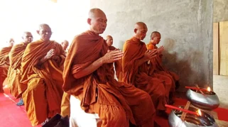 Puluhan Biksu Asia Tenggara Tiba di Jombang untuk Berdoa di Pusara Gus Dur